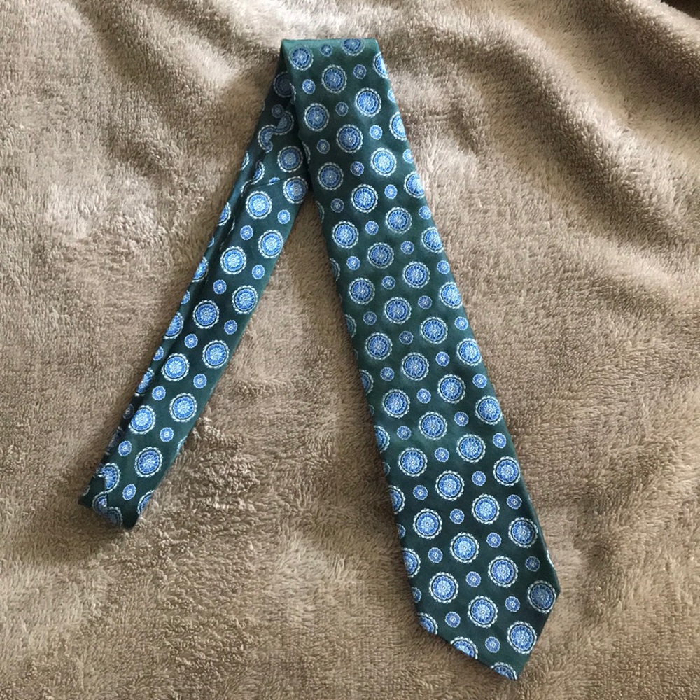 Brooks Brothers Pure Silk Pattern Tie